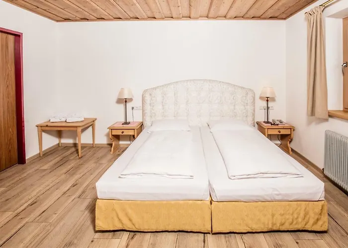 Ehrenbachhohe On Of The Mountain Готель