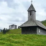 Szálloda Ehrenbachhohe On Of The Mountain