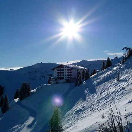 Hotel Ehrenbachhohe On Of The Mountain Kitzbühel
